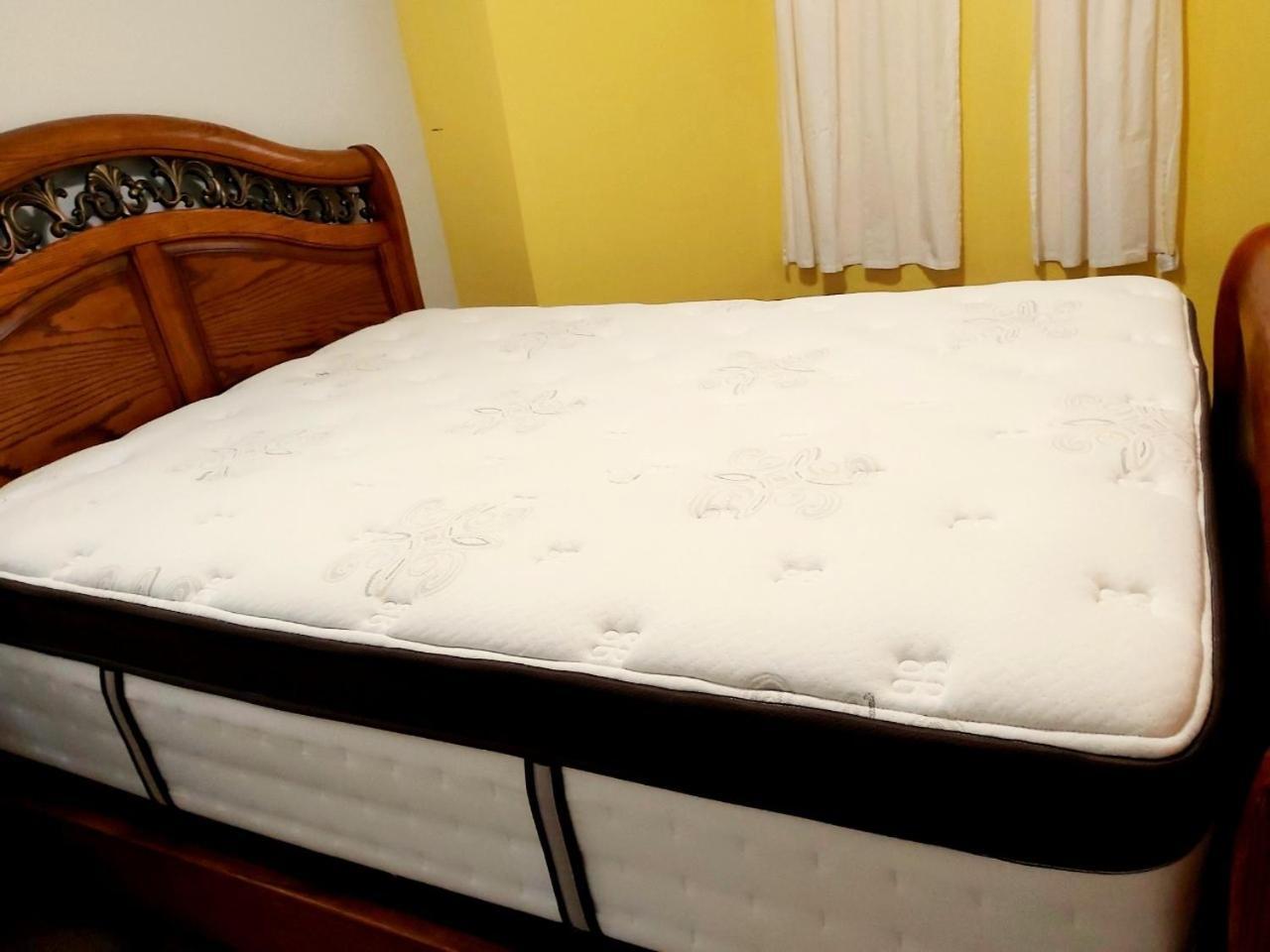 Lovely Comfy Home Private Bath In Central 卡加利 外观 照片